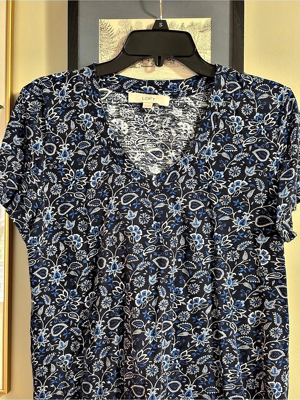 LOFT Floral Short Sleeve Top in Blue & Black Size Small